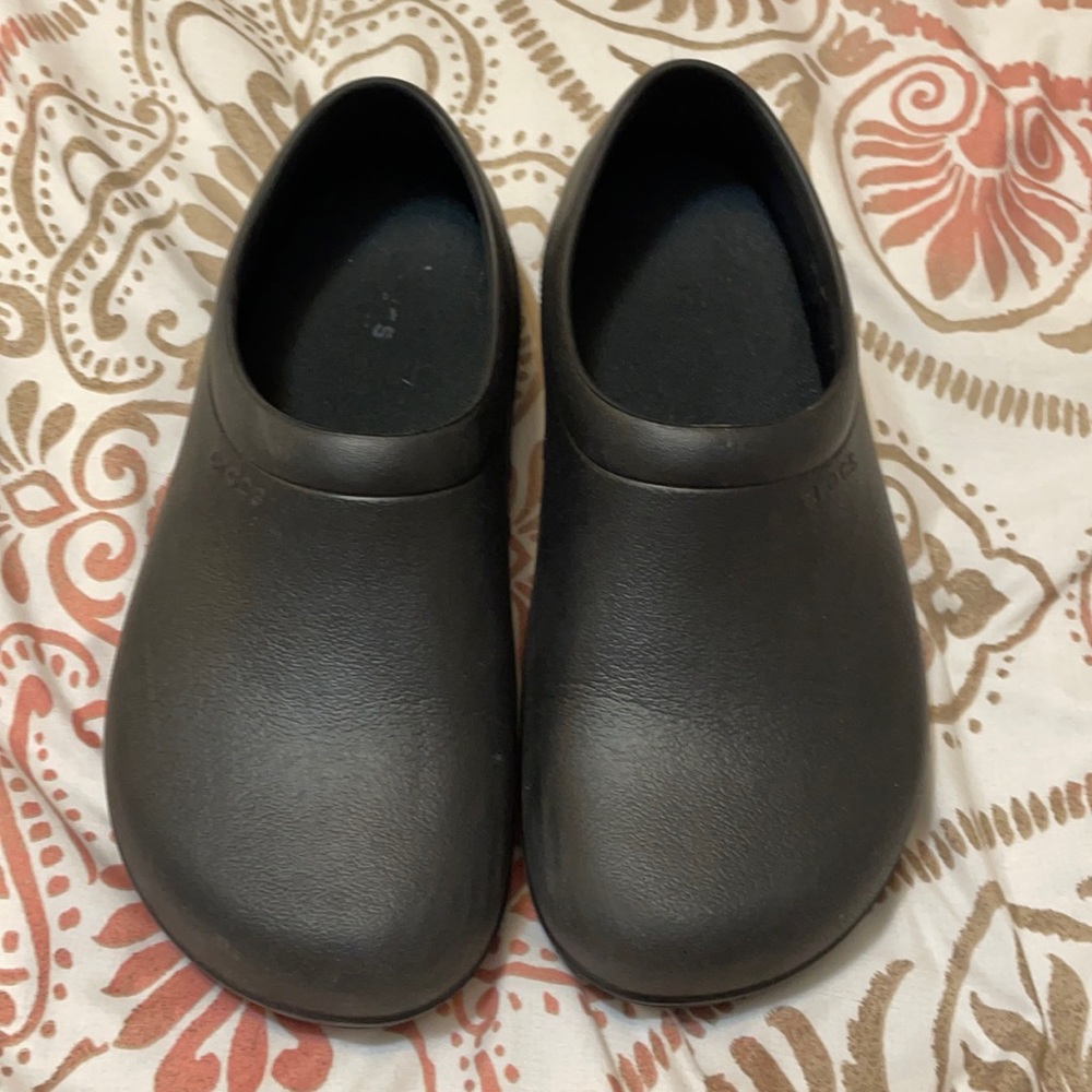 Black Crocs